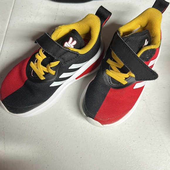 Mickey Mouse running shoes - Picture 2 of 9